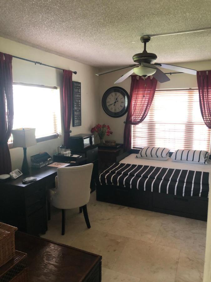Homestay Weston Ranches Southwest Ranches Bagian luar foto